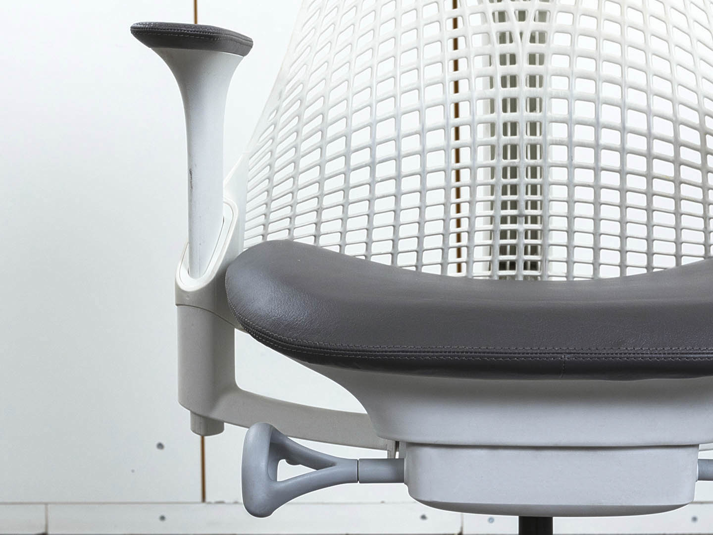 Кресло herman miller sayl